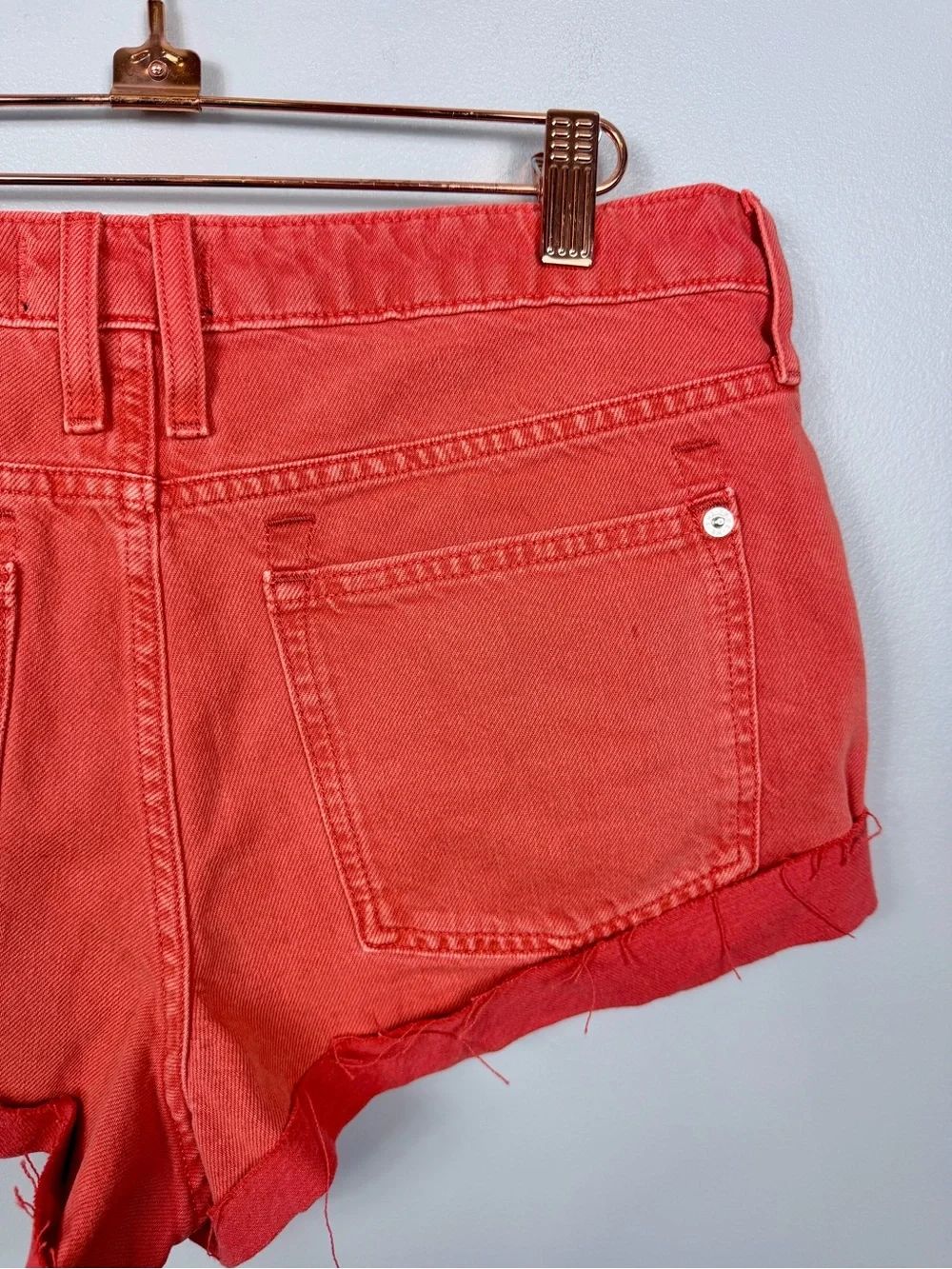 NWT We The Free picante red cali cuffed shortie shorts size 30